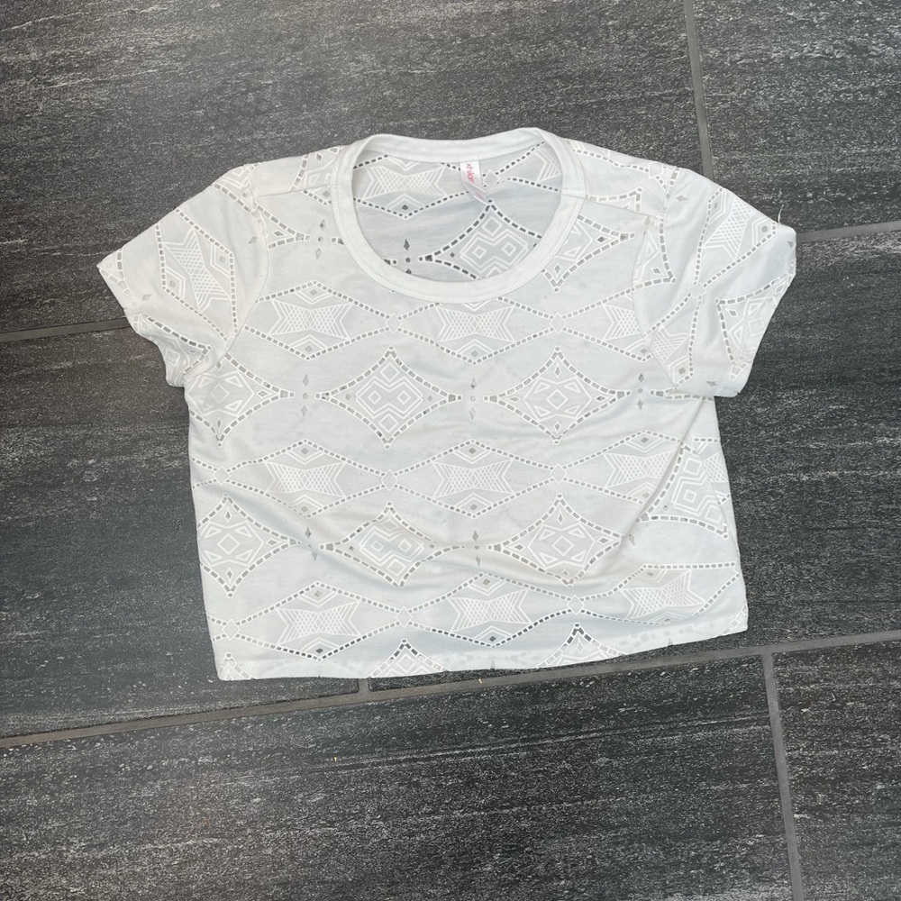 XHILARATION CROP TOP